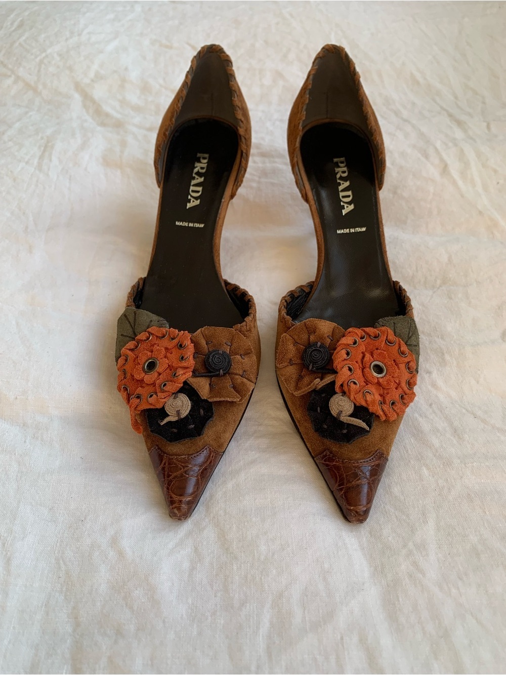 Vintage Prada Suede Rosette Flower Pointy Toe Kitten Heels Tan Brown - Picture 2 of 9